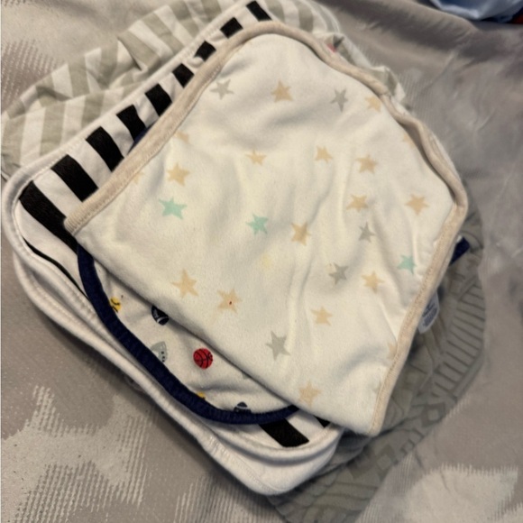 Baby Changing Table Bundle! (2) Changing Table sheets+ (3) Burp cloths. Like new - Picture 5 of 10